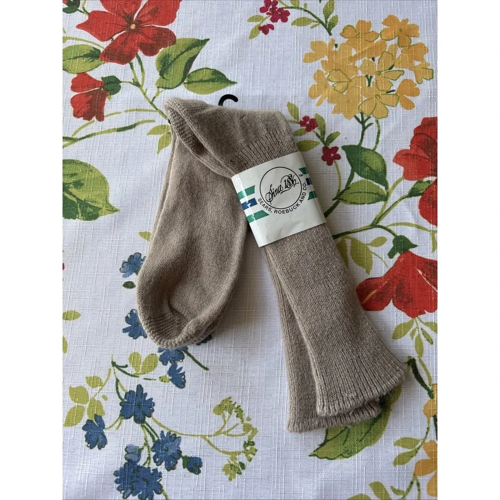 NOS Sears Roebuck Brown Socks 75% Duraspun Acrylic 25% Nylon Fits 10-13